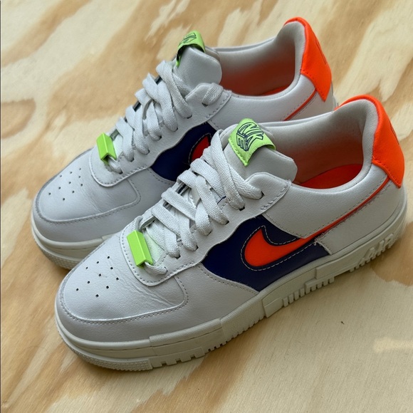 Nike Air Force 1 Pixel White Concord Crimson Size 6.5 - Picture 1 of 14